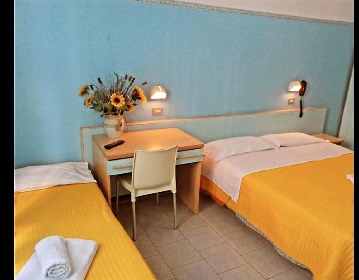 Hotel Silvana Beach Rimini Exterior photo