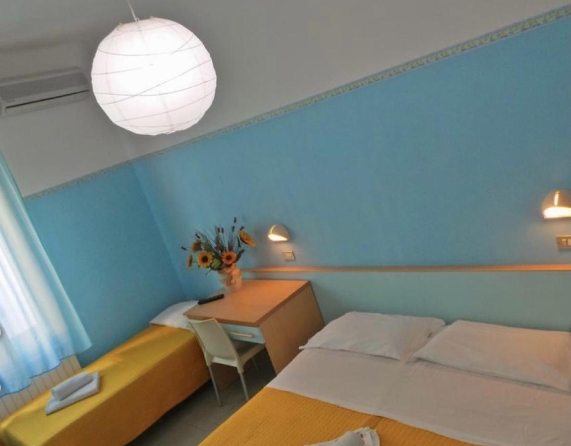 Hotel Silvana Beach Rimini Exterior photo